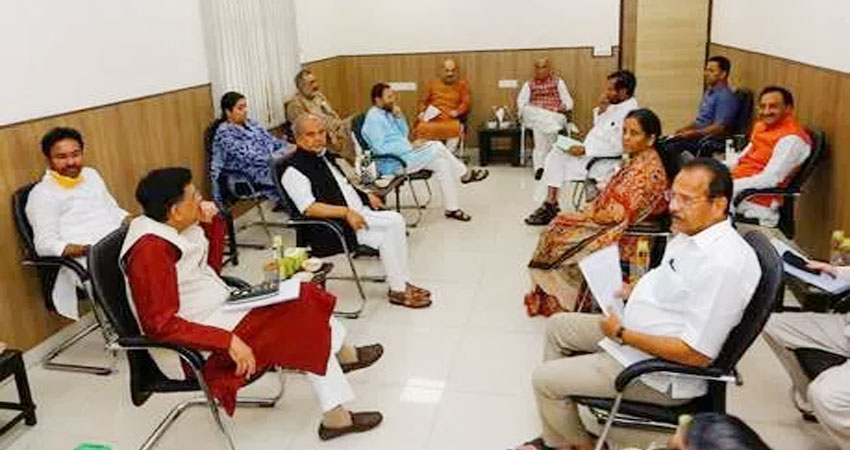 Coronavirus: GoM ने की सिफारिश, 15 मई तक बंद रखें स्कूल-कॉलेज और धार्मिक गतिविधियां Coronavirus: GoM ने की सिफारिश, 15 मई तक बंद रखें स्कूल-कॉलेज और धार्मिक गतिविधियां