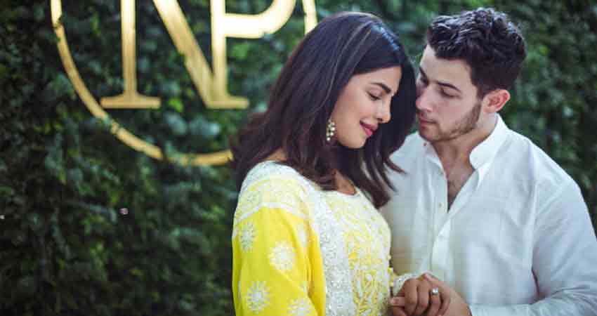 Engagement पार्टी में प्रियंका ने जमकर लगाए ठुमके, निक ने बनाया Video Engagement पार्टी में प्रियंका ने जमकर लगाए ठुमके, निक ने बनाया Video