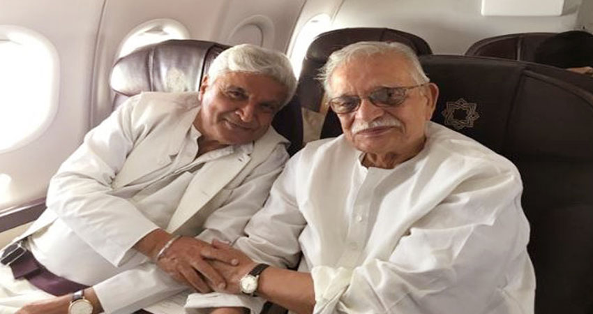 शबाना आजमी ने जावेद अख्तर और गुलजार की तस्वीर की शेयर, यूजर्स ने कहा- सबसे बेहतरीन जोड़ी शबाना आजमी ने जावेद अख्तर और गुलजार की तस्वीर की शेयर, यूजर्स ने कहा- सबसे बेहतरीन जोड़ी
