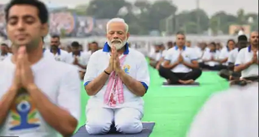 अंतरराष्ट्रीय योग दिवस 2020: कोरोना के चलते डिजटली होगा योग, ये है इस साल की खास थीम अंतरराष्ट्रीय योग दिवस 2020: कोरोना के चलते डिजटली होगा योग, ये है इस साल की खास थीम