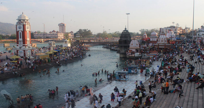 हरिद्वार में स्नान के लिए साथ लानी होगी कोरोना टेस्ट रिपोर्ट, व्यापारियों ने जताया विरोध हरिद्वार में स्नान के लिए साथ लानी होगी कोरोना टेस्ट रिपोर्ट, व्यापारियों ने जताया विरोध