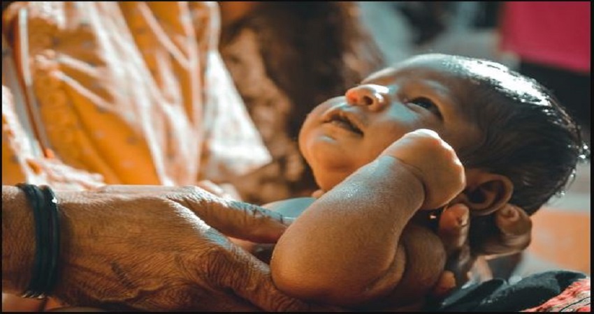 बिहार में हो रहा कमाल! महिला ने 14 महीनें में दिया 8 बच्चों को जन्म, जाने क्या है मामला... बिहार में हो रहा कमाल! महिला ने 14 महीनें में दिया 8 बच्चों को जन्म, जाने क्या है मामला...