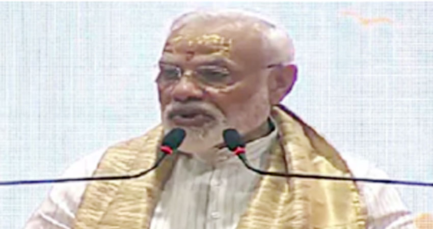 वाराणसी में बोले PM मोदी - देश का पीएम हूं लेकिन काशी के लिए एक कार्यकर्ता वाराणसी में बोले PM मोदी - देश का पीएम हूं लेकिन काशी के लिए एक कार्यकर्ता