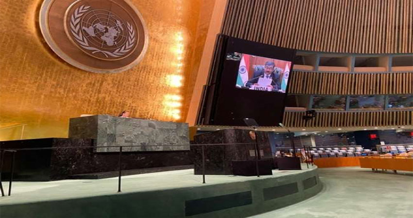 ड्रोन हमले पर भारत ने UN में जताई चिंता, झूठी खबरें फैलाने के लिए PAK को लताड़ा ड्रोन हमले पर भारत ने UN में जताई चिंता, झूठी खबरें फैलाने के लिए PAK को लताड़ा