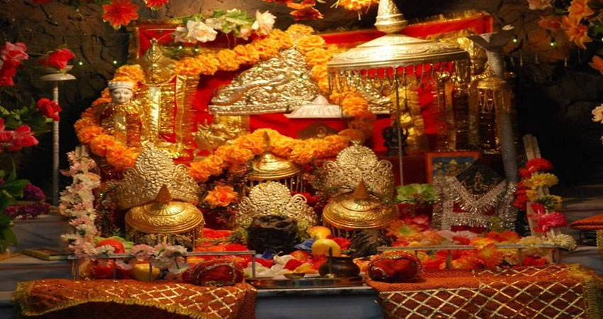 नवरात्र के 3 दिनों में 15 हजार श्रद्धालुओं ने लगाई मां के समक्ष हाजिरी नवरात्र के 3 दिनों में 15 हजार श्रद्धालुओं ने लगाई मां के समक्ष हाजिरी