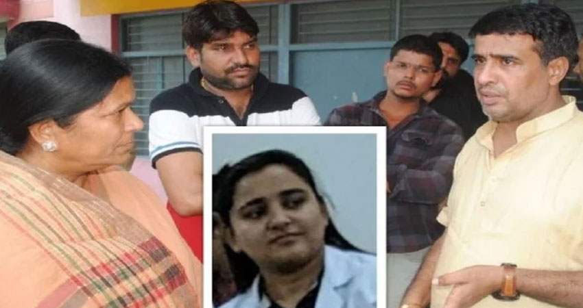MBBS Topper ने की आत्महत्या, पुलिस के सामने फफक कर रो पड़े लड़की के पिता MBBS Topper ने की आत्महत्या, पुलिस के सामने फफक कर रो पड़े लड़की के पिता