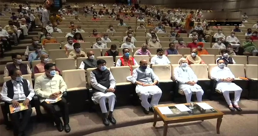 BJP सांसदों को PM मोदी का संदेश- जनता के सामने विपक्ष को करें एक्सपोज BJP सांसदों को PM मोदी का संदेश- जनता के सामने विपक्ष को करें एक्सपोज