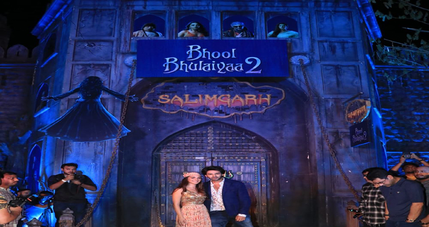 टी-सीरीज ने इमेजिका मुंबई के साथ मिलकर ''भूल भुलैया 2 - सलीमगढ़'' सवारी का अनावरण किया टी-सीरीज ने इमेजिका मुंबई के साथ मिलकर ''भूल भुलैया 2 - सलीमगढ़'' सवारी का अनावरण किया
