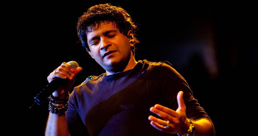 Singer KK Passes Away: KK की मौत को लेकर बढ़ा सस्पेंस, सिर और होंठ पर चोट के निशान मिले Singer KK Passes Away: KK की मौत को लेकर बढ़ा सस्पेंस, सिर और होंठ पर चोट के निशान मिले