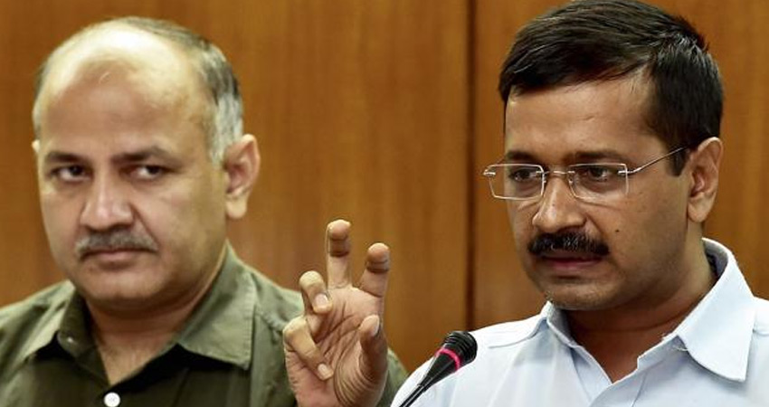 दिल्ली सरकार के दावे निकले खोखले, अभी तक अध्यापकों को नहीं दिए गए टैबलेट दिल्ली सरकार के दावे निकले खोखले, अभी तक अध्यापकों को नहीं दिए गए टैबलेट
