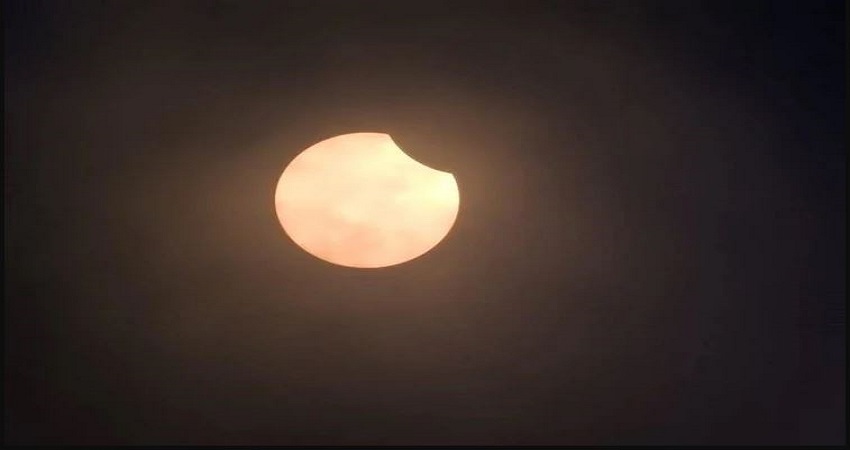 साल 2021 लेकर आ रहा ग्रहण के चार गजब नजारे, ऐसे होगी साल की शुरुआत.... साल 2021 लेकर आ रहा ग्रहण के चार गजब नजारे, ऐसे होगी साल की शुरुआत....