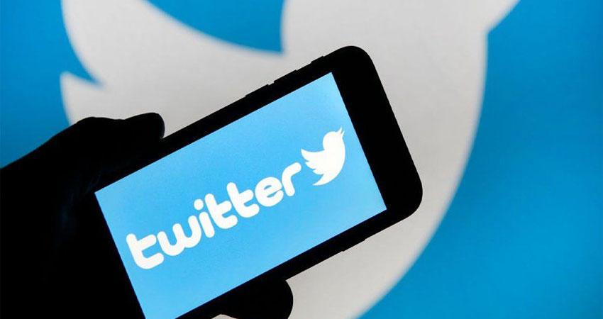 गाइडलाइन्स को नहीं मान रहा Twitter, केंद्र ने कहा- लोकतंत्र को हांकने की कोशिश गाइडलाइन्स को नहीं मान रहा Twitter, केंद्र ने कहा- लोकतंत्र को हांकने की कोशिश