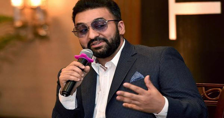 राज कुंद्रा की गिरफ्तारी के बाद वायरल हुए उनके Tweets, पोर्न को लेकर कही थी ये बात राज कुंद्रा की गिरफ्तारी के बाद वायरल हुए उनके Tweets, पोर्न को लेकर कही थी ये बात