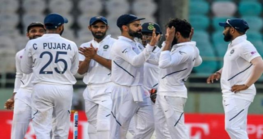 IND vs SA 1st Test: शमी की घातक गेंदबाजी, भारत ने दक्षिण अफ्रीका को 203 रनों से हराया IND vs SA 1st Test: शमी की घातक गेंदबाजी, भारत ने दक्षिण अफ्रीका को 203 रनों से हराया
