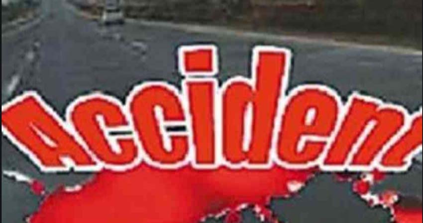 कार की चपेट में आने से महिला एमसीडी कर्मचारी की मौत कार की चपेट में आने से महिला एमसीडी कर्मचारी की मौत