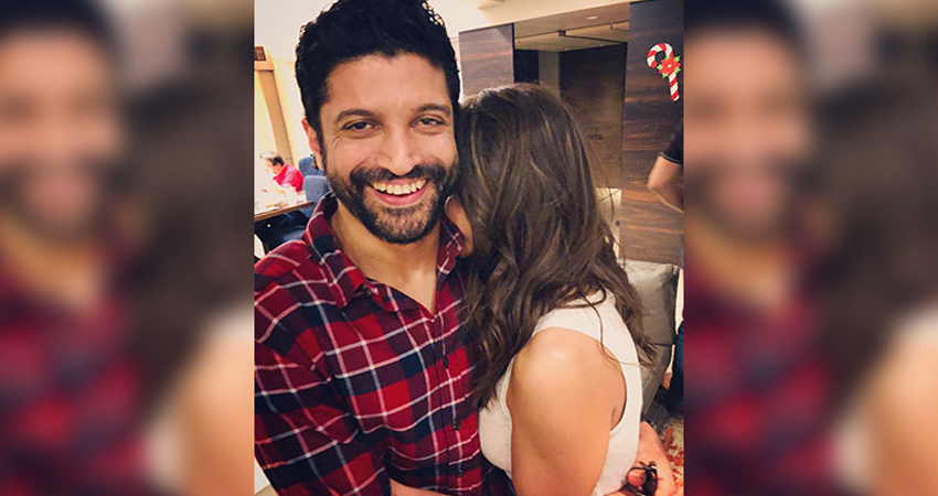 तलाक के बाद बॉलीवुड की इस हॉट एक्ट्रेस से शादी करेंगे फरहान अख्तर, बच्चों की भी रजामंदी तलाक के बाद बॉलीवुड की इस हॉट एक्ट्रेस से शादी करेंगे फरहान अख्तर, बच्चों की भी रजामंदी