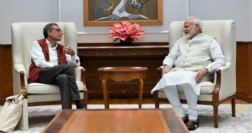नोबल प्राइज विजेता से मिले PM मोदी, कहा- देश को अभिजीत बनर्जी पर गर्व नोबल प्राइज विजेता से मिले PM मोदी, कहा- देश को अभिजीत बनर्जी पर गर्व