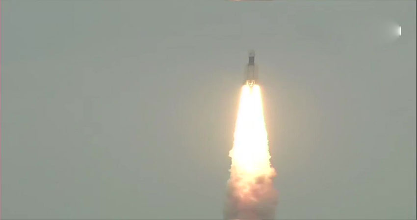 #Chandrayaan2 की लॉन्चिंग भारत की ऐतिहासिक यात्रा की शुरुआत: ISRO #Chandrayaan2 की लॉन्चिंग भारत की ऐतिहासिक यात्रा की शुरुआत: ISRO