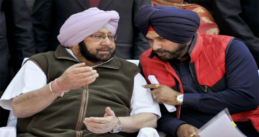 Punjab Congress अध्यक्ष पर फैसला जल्द! रावत से मिलने के बाद नरम पड़े कैप्टन Punjab Congress अध्यक्ष पर फैसला जल्द! रावत से मिलने के बाद नरम पड़े कैप्टन