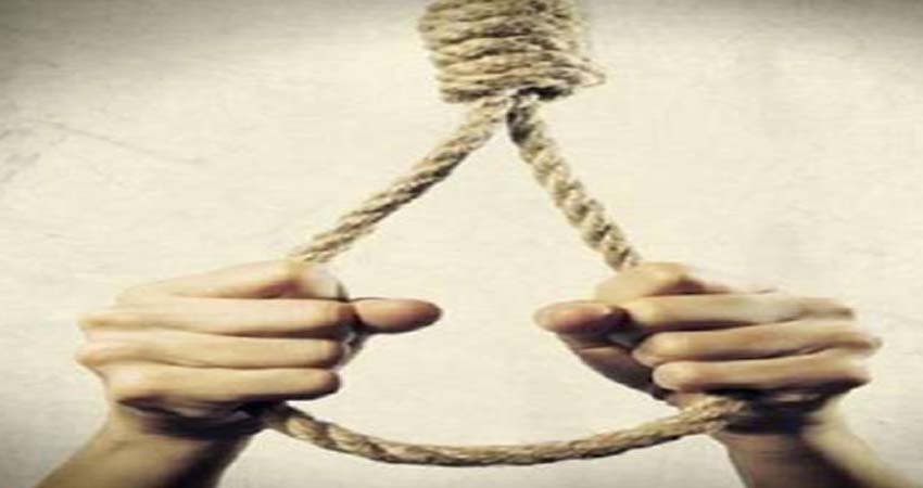 पारिवारिक कलह में महिला ने फांसी लगाई पारिवारिक कलह में महिला ने फांसी लगाई