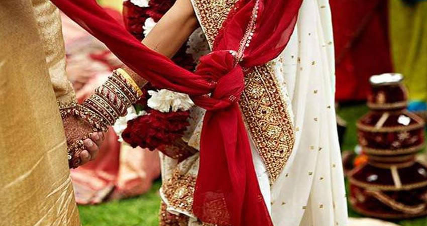 अब बच नहीं पाएंगे NRI दूल्हे, 25 हजार दुल्हनें कर रहीं हैं इंतजार अब बच नहीं पाएंगे NRI दूल्हे, 25 हजार दुल्हनें कर रहीं हैं इंतजार