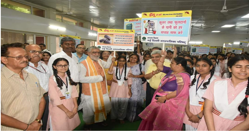 केंद्रीय मंत्री ने गोल डाकखाना, मंदिर मार्ग में चलाया डेंगू- चिकनगुनिया जागरुकता अभियान केंद्रीय मंत्री ने गोल डाकखाना, मंदिर मार्ग में चलाया डेंगू- चिकनगुनिया जागरुकता अभियान