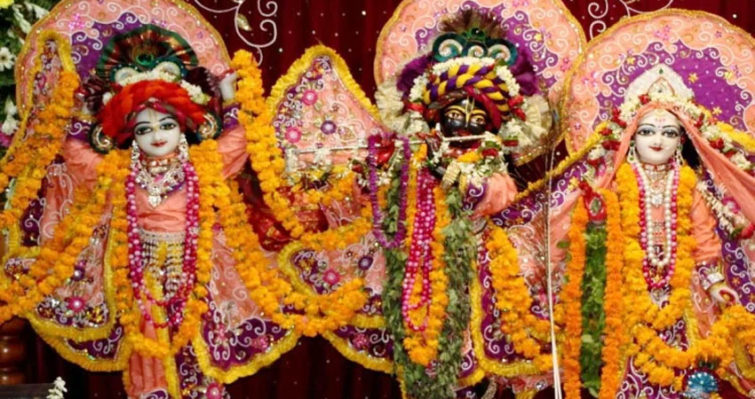 जन्माष्टमी 2020: इन मंदिरों में भगवान कृष्ण का दिखता है अनोखा रूप, आप भी हो जाएंगे मंत्रमुग्ध जन्माष्टमी 2020: इन मंदिरों में भगवान कृष्ण का दिखता है अनोखा रूप, आप भी हो जाएंगे मंत्रमुग्ध