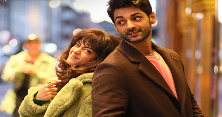Never Kiss your Best Friend 2 में नजर आएंगे करण वाही और सारा जेन डियास Never Kiss your Best Friend 2 में नजर आएंगे करण वाही और सारा जेन डियास