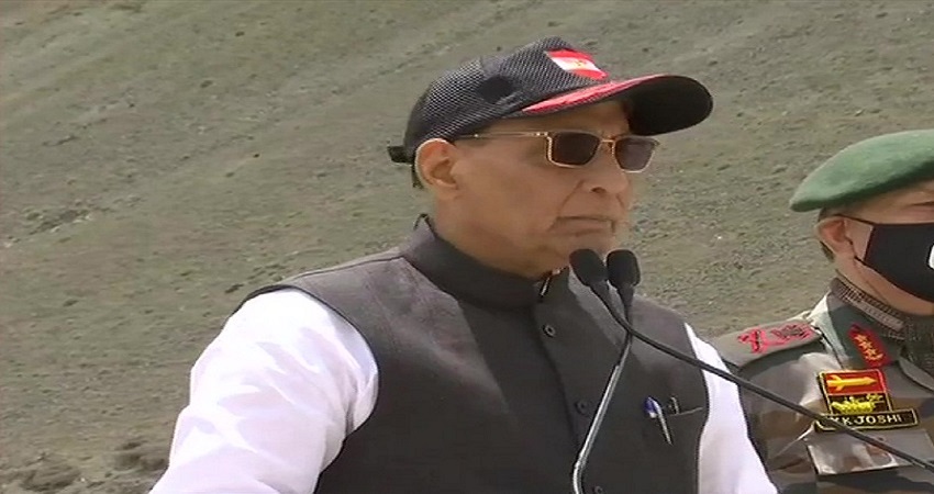 LAC दौरे पर बोले राजनाथ सिंह, भारत की एक इंच जमीन कोई नहीं छीन सकता LAC दौरे पर बोले राजनाथ सिंह, भारत की एक इंच जमीन कोई नहीं छीन सकता