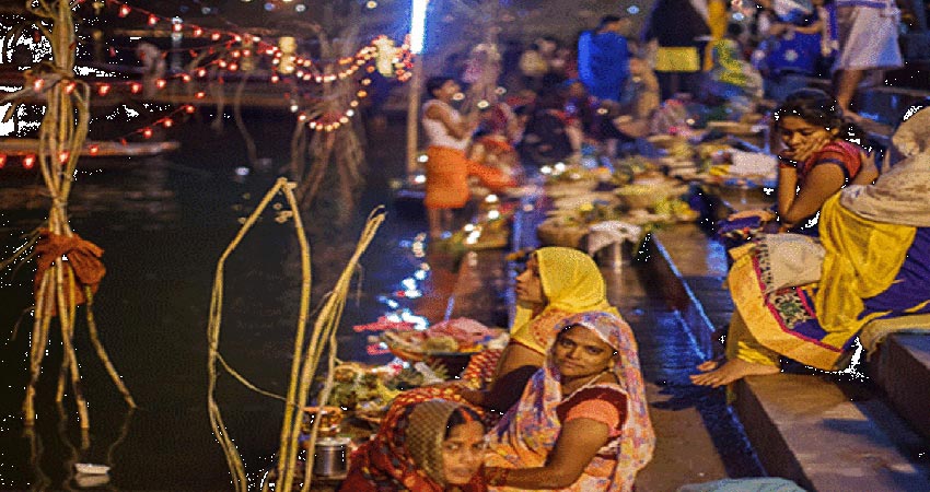 छठ का प्रसाद बनाते समय इन बातों का रखें खास ध्यान छठ का प्रसाद बनाते समय इन बातों का रखें खास ध्यान