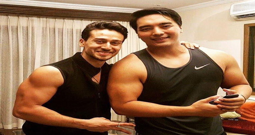 टाइगर ने अपने बचपन के दोस्त की डेब्यू फिल्म के लिए दिल छू लेने वाला मैसेज किया साझा टाइगर ने अपने बचपन के दोस्त की डेब्यू फिल्म के लिए दिल छू लेने वाला मैसेज किया साझा