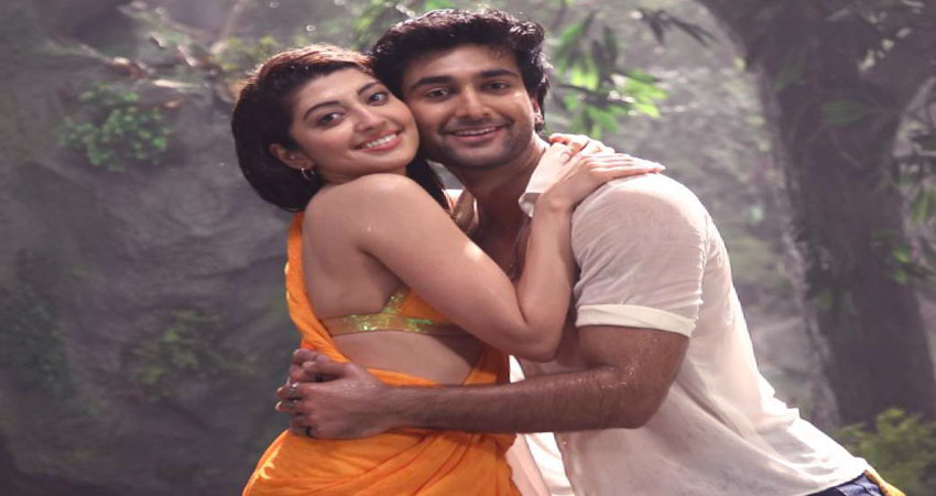 'हंगामा 2' का chinta na kar सॉन्ग रिलीज, लोगों को पसंद आई मिजान-प्रणिता की केमेस्ट्री 'हंगामा 2' का chinta na kar सॉन्ग रिलीज, लोगों को पसंद आई मिजान-प्रणिता की केमेस्ट्री