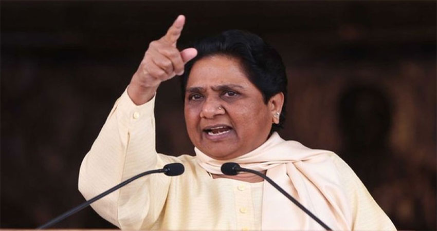 मायावती ने की आजम के बयान की कड़ी निंदा, कहा- सभी महिलाओं से मांगें माफी मायावती ने की आजम के बयान की कड़ी निंदा, कहा- सभी महिलाओं से मांगें माफी