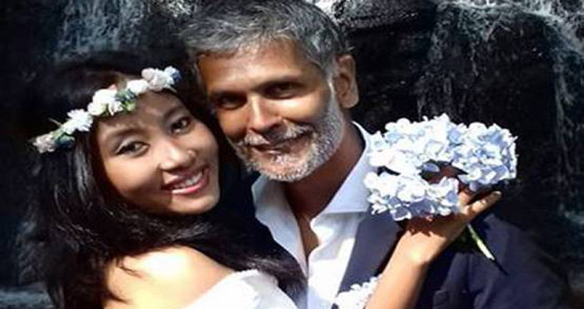 मिलिंद सोमन ने दोबारा की शादी, स्पेन की खूबसूरत लोकेशन से पति-पत्नी की Pics वायरल मिलिंद सोमन ने दोबारा की शादी, स्पेन की खूबसूरत लोकेशन से पति-पत्नी की Pics वायरल