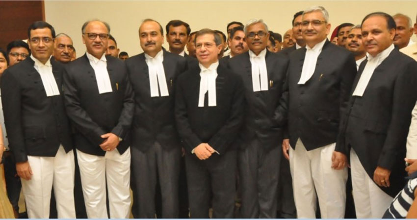 देश के हाईकोर्टों और छोटी अदालतों में जजों की भारी कमी से लटक रहे मुकदमे देश के हाईकोर्टों और छोटी अदालतों में जजों की भारी कमी से लटक रहे मुकदमे