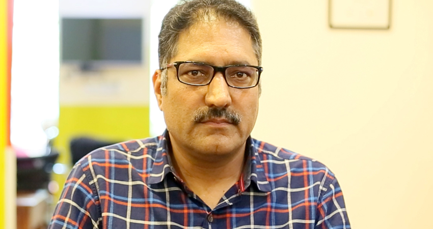 लंबे वक्त से आतंकवादियों के निशाने पर रहें हैं घाटी के पत्रकार, गंवाई जानें... लंबे वक्त से आतंकवादियों के निशाने पर रहें हैं घाटी के पत्रकार, गंवाई जानें...