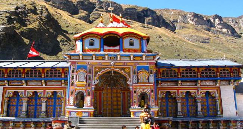 बद्रीनाथ धाम की यात्रा पर तीर्थयात्री तप्त कुंड में नहीं कर सकेंगे स्नान बद्रीनाथ धाम की यात्रा पर तीर्थयात्री तप्त कुंड में नहीं कर सकेंगे स्नान