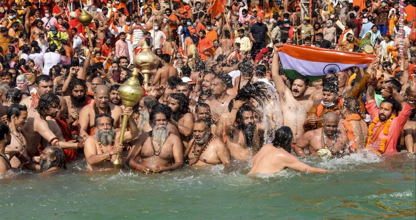 कुंभ में Corona! बैरागी अखाड़े का सन्यासी अखाड़ों पर आरोप,कहा- केस बढ़ने के लिये जिम्मेदार कुंभ में Corona! बैरागी अखाड़े का सन्यासी अखाड़ों पर आरोप,कहा- केस बढ़ने के लिये जिम्मेदार