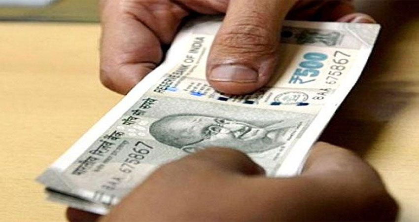 कांस्टेबल मांगकर रहा था रिश्वत, ACB की टीम ने किया गिरफ्तार कांस्टेबल मांगकर रहा था रिश्वत, ACB की टीम ने किया गिरफ्तार