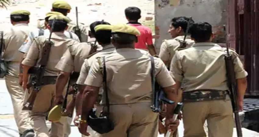 लक्ष्मीनगर: पुलिस व बदमाशों में सरेशाम मुठभेड़, एक बदमाश घायल लक्ष्मीनगर: पुलिस व बदमाशों में सरेशाम मुठभेड़, एक बदमाश घायल