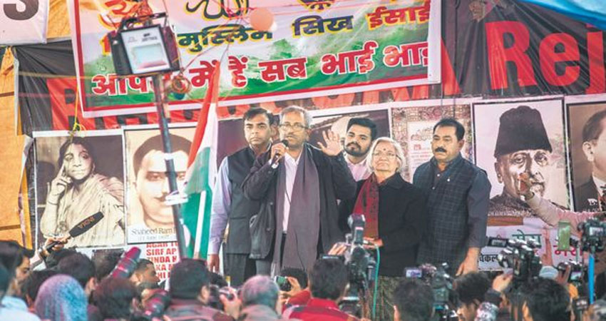 आखिर क्यों नहीं खुला शाहीन बाग का रास्ता, क्यों असफल हुए वार्ताकार? आखिर क्यों नहीं खुला शाहीन बाग का रास्ता, क्यों असफल हुए वार्ताकार?