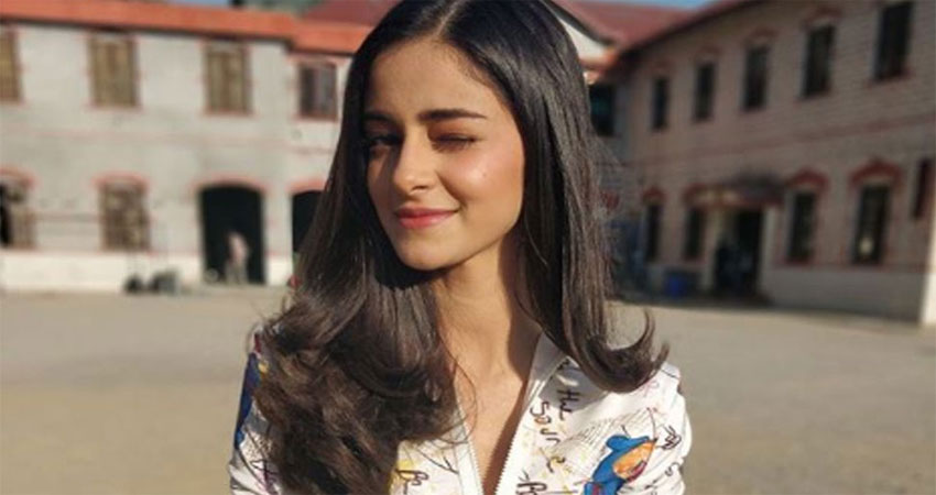 सोशल मीडिया पर #AnanyaPanday और So positive किया ट्रेंड, लोग कर रहे हैं तारीफ सोशल मीडिया पर #AnanyaPanday और So positive किया ट्रेंड, लोग कर रहे हैं तारीफ