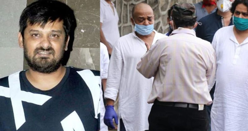 सोशल मीडिया पर जमकर वायरल हो रही हैं वाजिद खान के अंतिम संस्कार की तस्वीरें, नहीं दिखे सलमान सोशल मीडिया पर जमकर वायरल हो रही हैं वाजिद खान के अंतिम संस्कार की तस्वीरें, नहीं दिखे सलमान