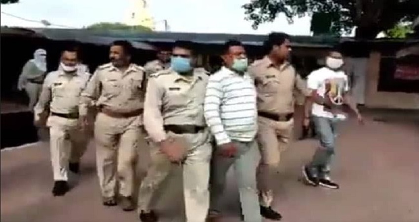 कौन है बिट्टू भैया, जिसका नाम गिरफ्तारी के समय ले रहा था विकास दुबे कौन है बिट्टू भैया, जिसका नाम गिरफ्तारी के समय ले रहा था विकास दुबे