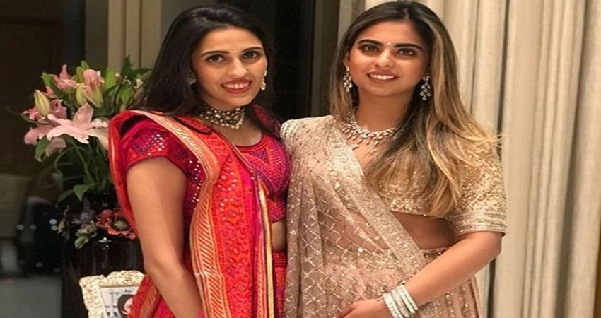 ईशा अंबानी की सगाई में बॉलीवुड के कई सितारों ने की शिरकत, क्लिक कर जानें ईशा अंबानी की सगाई में बॉलीवुड के कई सितारों ने की शिरकत, क्लिक कर जानें