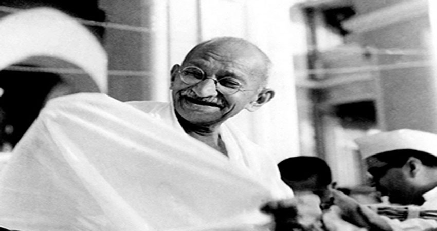 ब्रिटेन ने भी माना गांधी जी का लोहा, डाक टिकट जारी कर दिया सम्मान, जानिए और भी खास बातें ब्रिटेन ने भी माना गांधी जी का लोहा, डाक टिकट जारी कर दिया सम्मान, जानिए और भी खास बातें