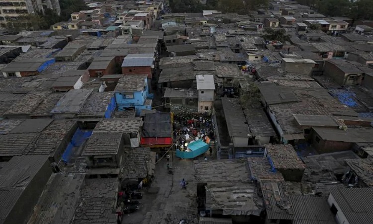 कोरोना के कहर से बच पाएगा एशिया का सबसे बड़ा स्लम एरिया ''धारावी’ कोरोना के कहर से बच पाएगा एशिया का सबसे बड़ा स्लम एरिया ''धारावी’