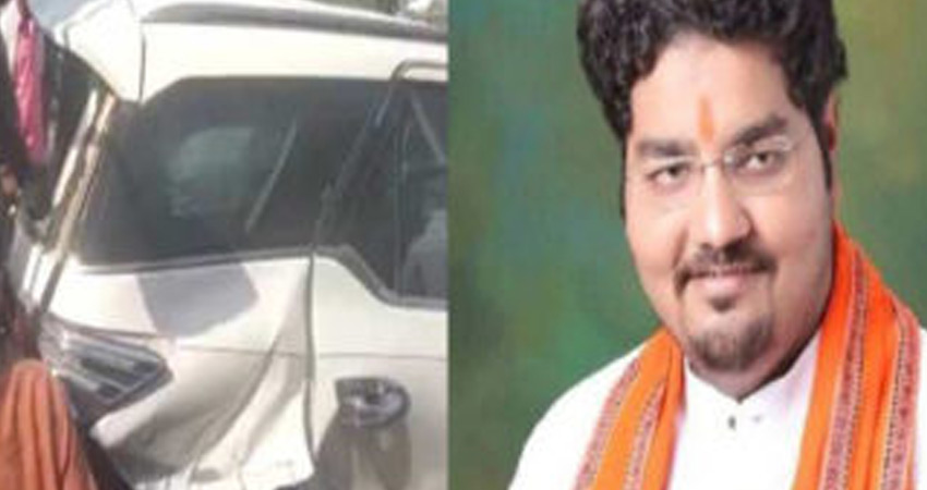 उप-मुख्यमंत्री केशव प्रसाद मौर्य के पुत्र को सड़क दुर्घटना में हल्की चोट उप-मुख्यमंत्री केशव प्रसाद मौर्य के पुत्र को सड़क दुर्घटना में हल्की चोट