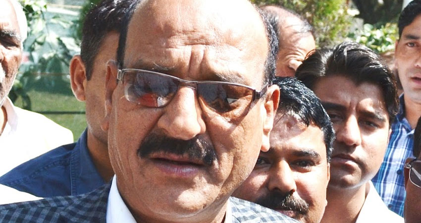 उत्तराखंड : जनता दरबार में कृषि मंत्री सुबोध उनियाल की हुई फजीहत, जानिए पूरा मजेदार वाकया उत्तराखंड : जनता दरबार में कृषि मंत्री सुबोध उनियाल की हुई फजीहत, जानिए पूरा मजेदार वाकया