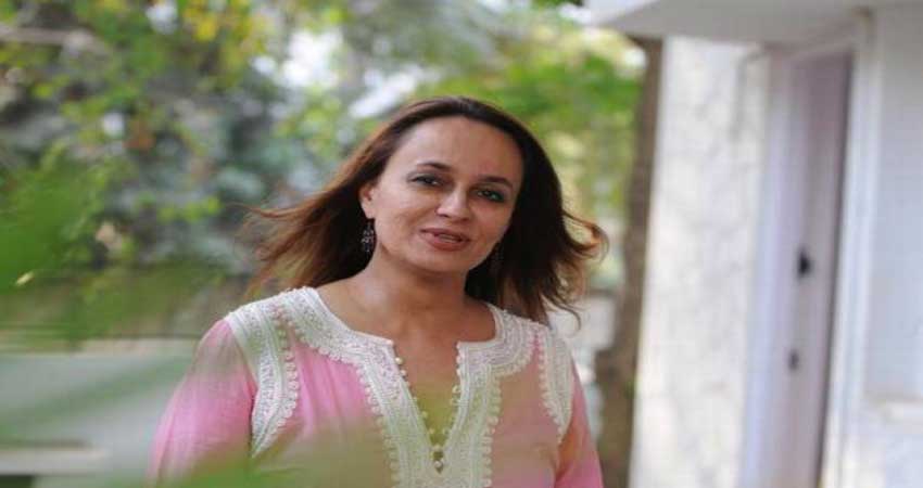 B''day Spl: सोनी राजदान के प्यार में दिवाने हुए इस मशहूर डायरेक्टर ने बदल डाला अपना धर्म B''day Spl: सोनी राजदान के प्यार में दिवाने हुए इस मशहूर डायरेक्टर ने बदल डाला अपना धर्म